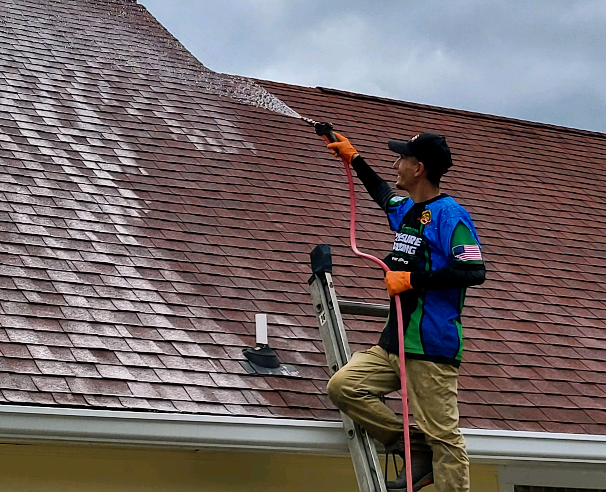 Roof washing Columbia TN